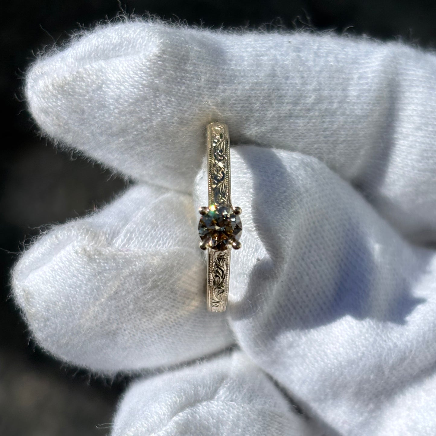 Ring med champagnefarget diamant