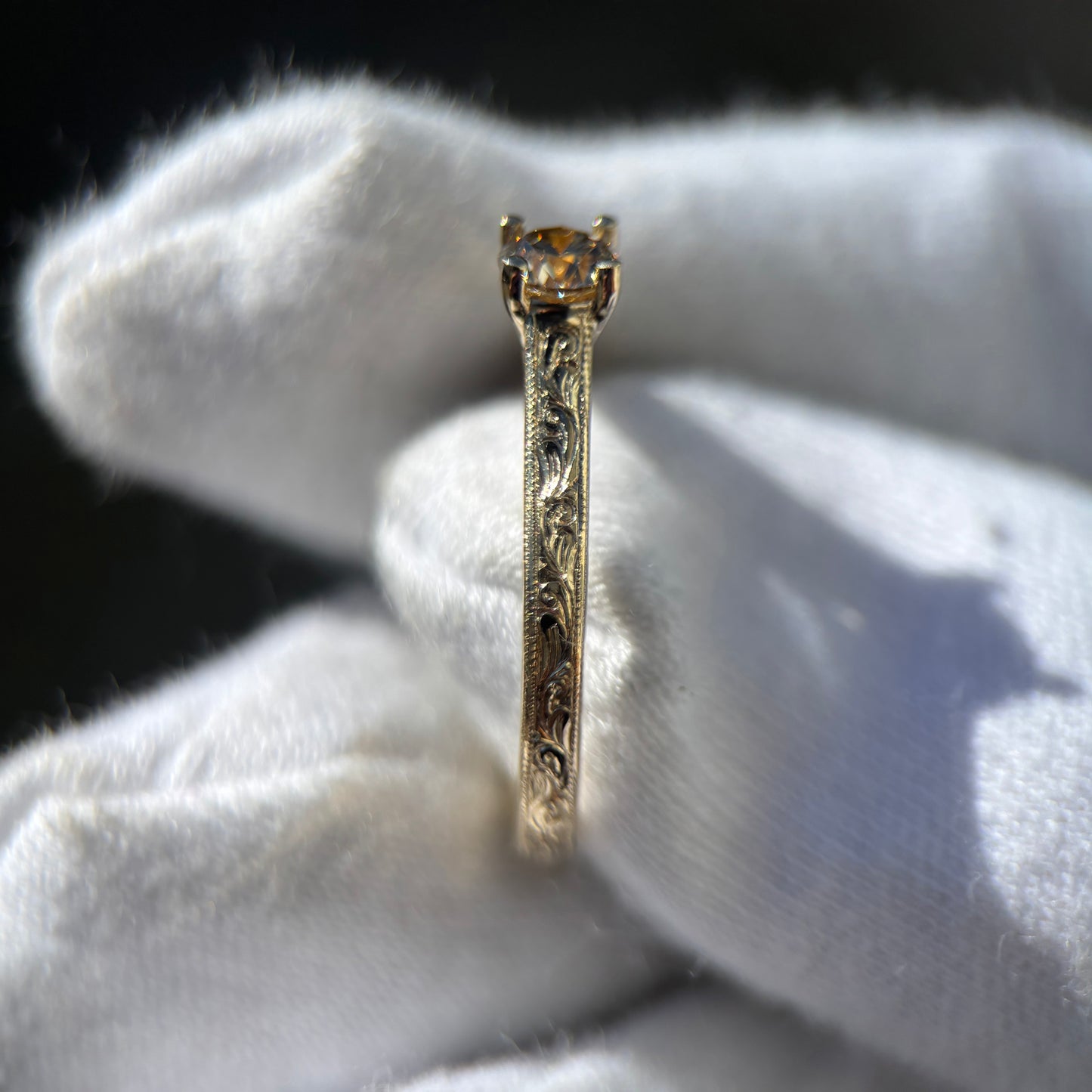 Ring med champagnefarget diamant
